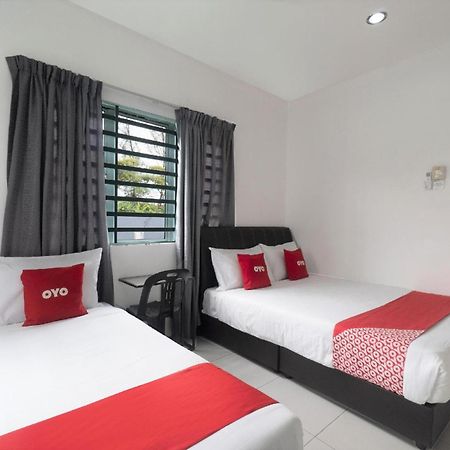 Oyo 91089 Motel Fasa 2B Seri Manjung Luaran gambar