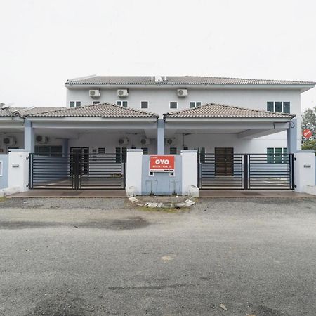 Oyo 91089 Motel Fasa 2B Seri Manjung Luaran gambar