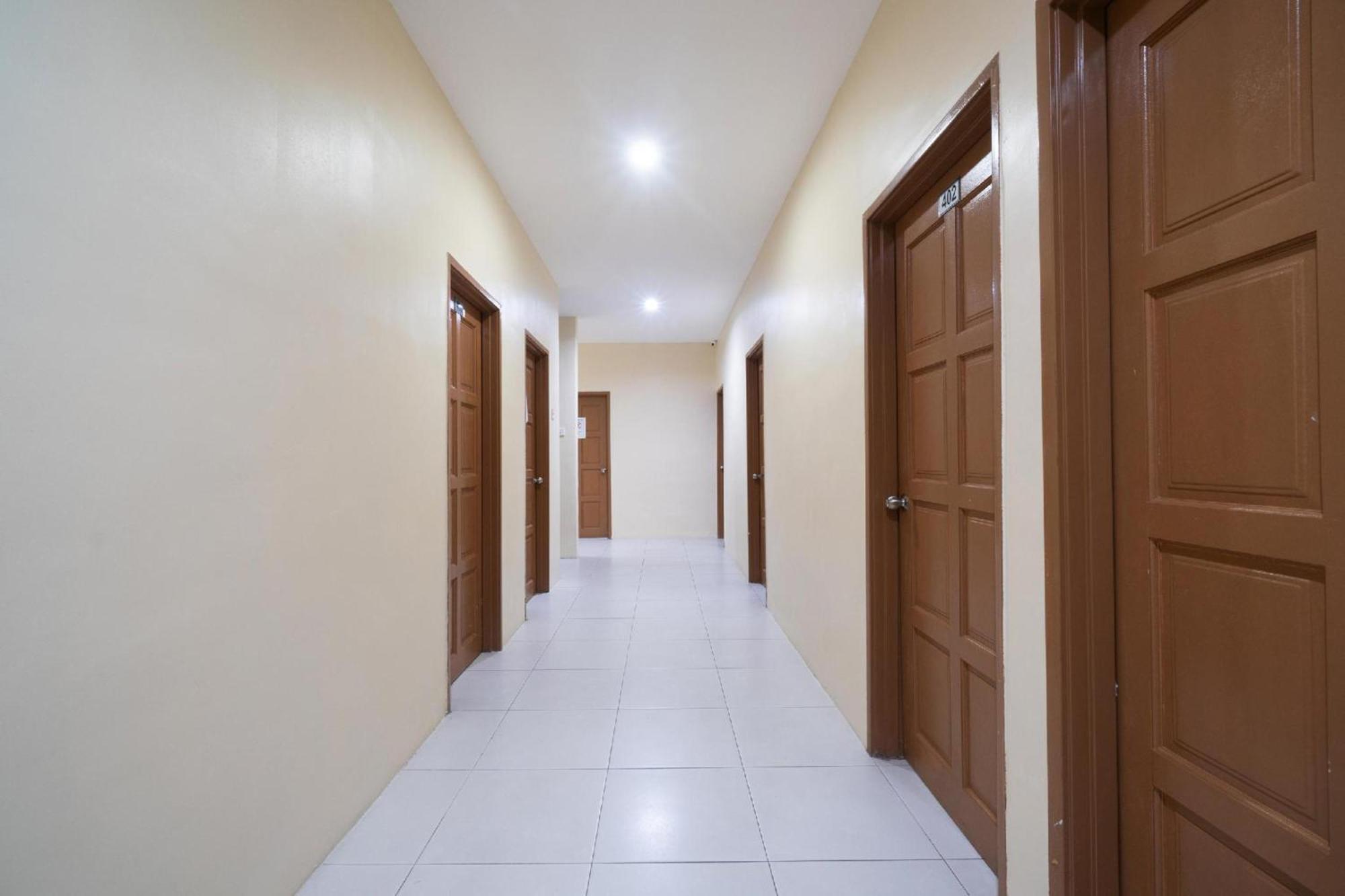 Oyo 91089 Motel Fasa 2B Seri Manjung Luaran gambar