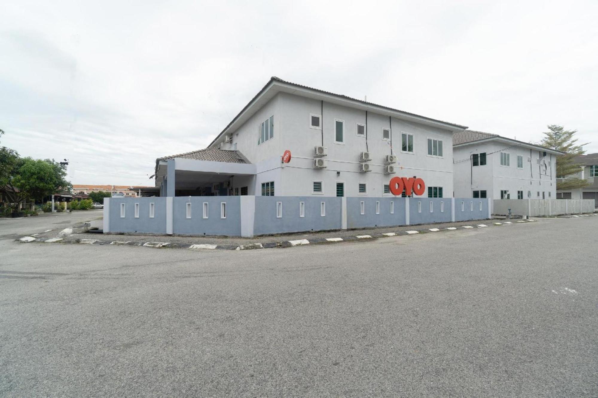 Oyo 91089 Motel Fasa 2B Seri Manjung Luaran gambar